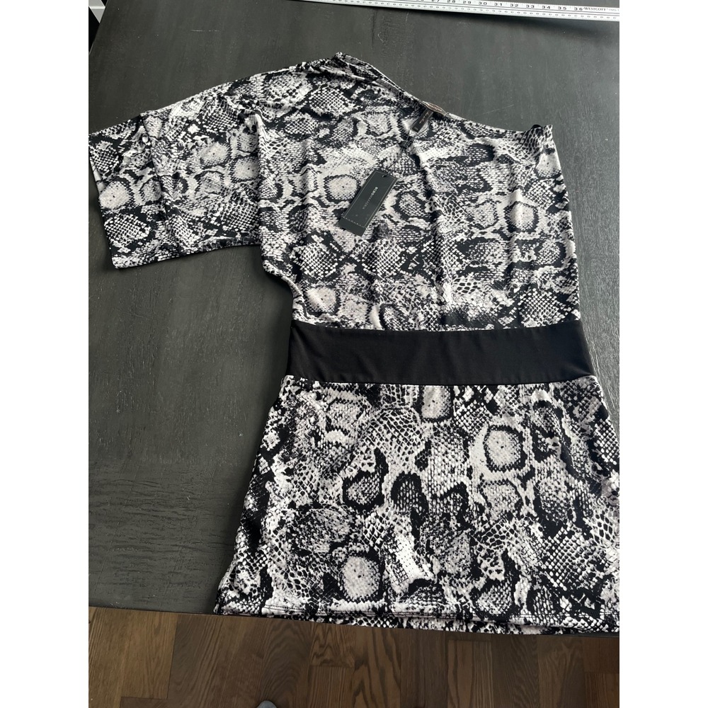 BCBGMAXAZRIA Black White Snake Print One Shoulder Dress XXS‎